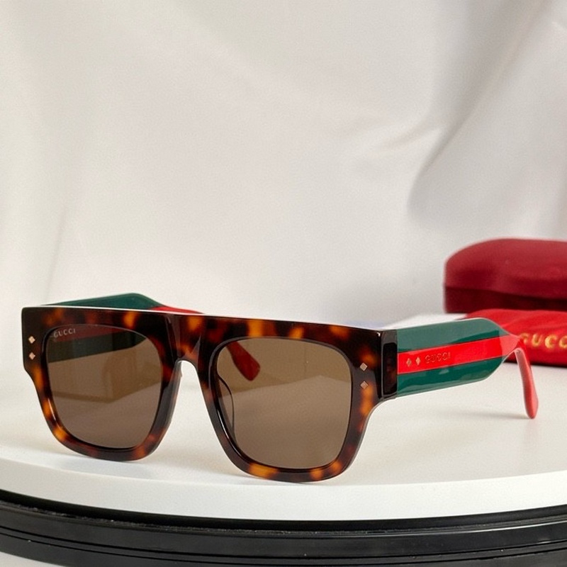 Gucci Sunglasses 252